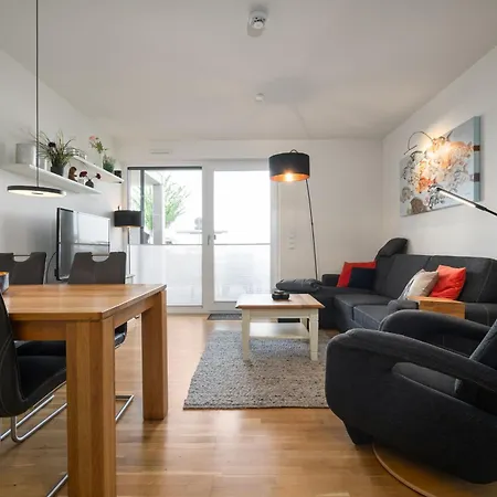 Apartment Fischotter - In Der Hafenresidenz Mit Terrasse&hafenblick Waren (Müritz)