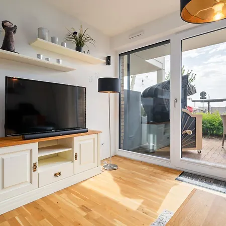 Apartment Fischotter - In Der Hafenresidenz Mit Terrasse&hafenblick Waren (Müritz)