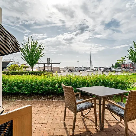 Fischotter - In Der Hafenresidenz Mit Terrasse&hafenblick Apartment *